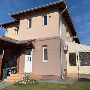 https://airport-road-reptr-kzeli-hz-privt-parkolval.inbudapesthotels.com